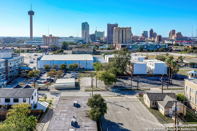 Listing photo id 32 for 120 Mesquite