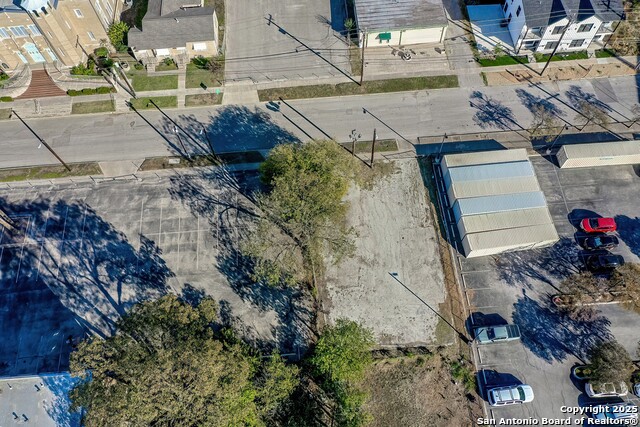 Listing photo id 33 for 120 Mesquite