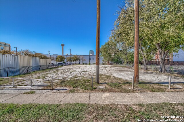 Listing photo id 35 for 120 Mesquite