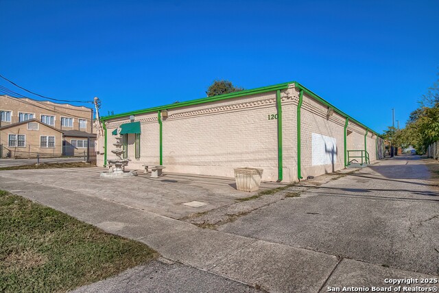 Listing photo id 3 for 120 Mesquite