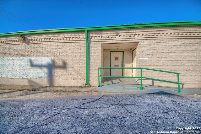 Listing photo id 4 for 120 Mesquite