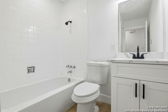 Image 19 of 25 For 5006 Northfield