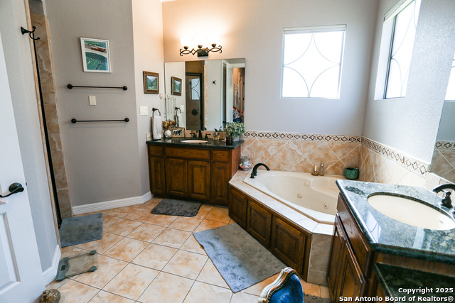 Image 29 of 38 For 43 Sable Heights