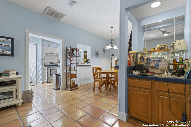 Image 10 of 27 For 829 Bitters W Apt 703