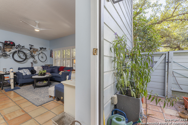 Image 25 of 27 For 829 Bitters W Apt 703