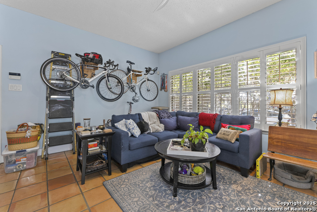 Image 7 of 27 For 829 Bitters W Apt 703