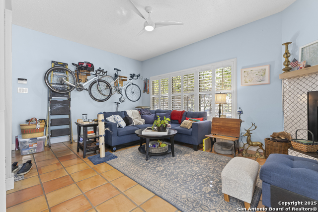 Image 9 of 27 For 829 Bitters W Apt 703