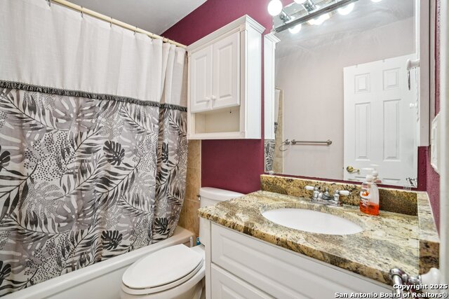 Image 15 of 32 For 5323 Cerro Vista