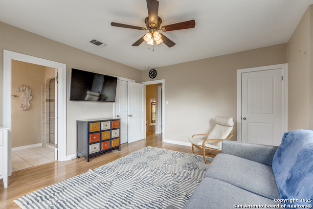 Image 17 of 28 For 567 Donaldson