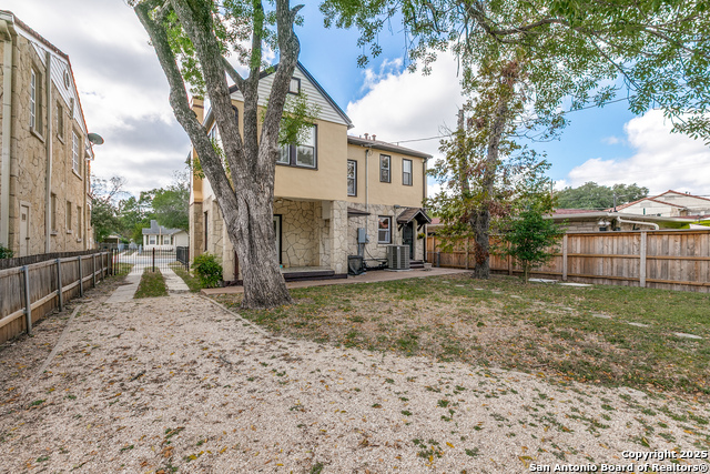 Image 26 of 28 For 567 Donaldson