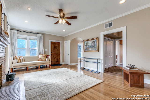 Image 6 of 28 For 567 Donaldson