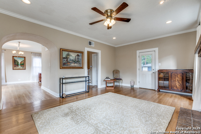 Image 7 of 28 For 567 Donaldson