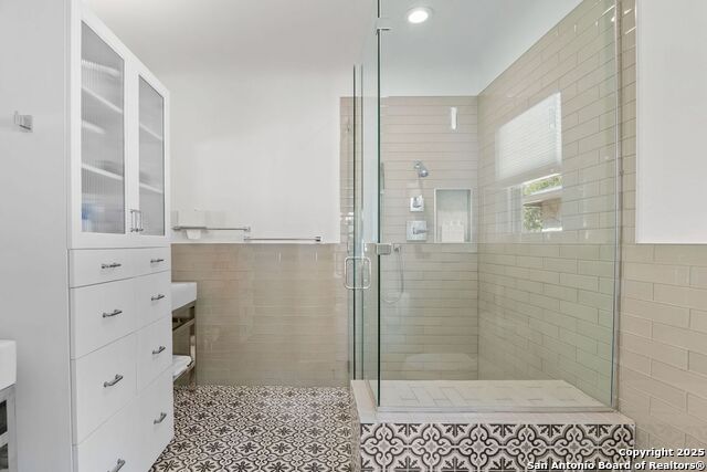 Image 17 of 42 For 239 Belvidere