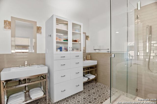 Image 18 of 42 For 239 Belvidere