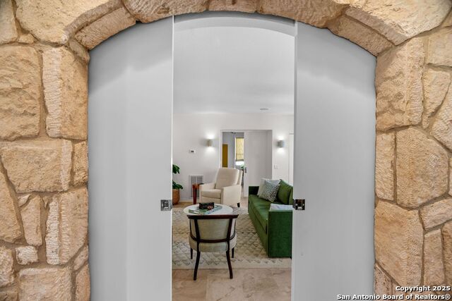 Image 25 of 42 For 239 Belvidere