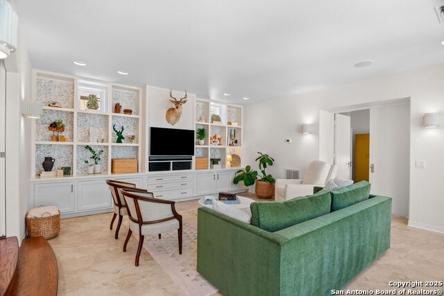 Image 26 of 42 For 239 Belvidere