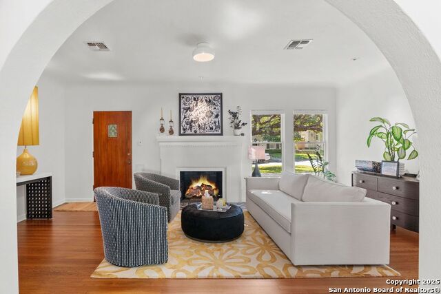 Image 8 of 42 For 239 Belvidere