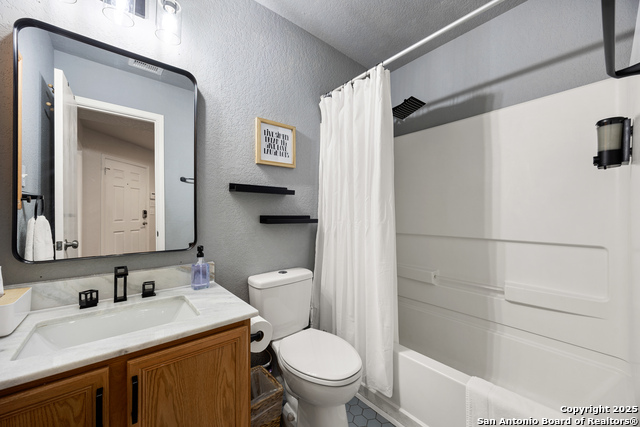 Image 17 of 25 For 134 Arrow Oaks