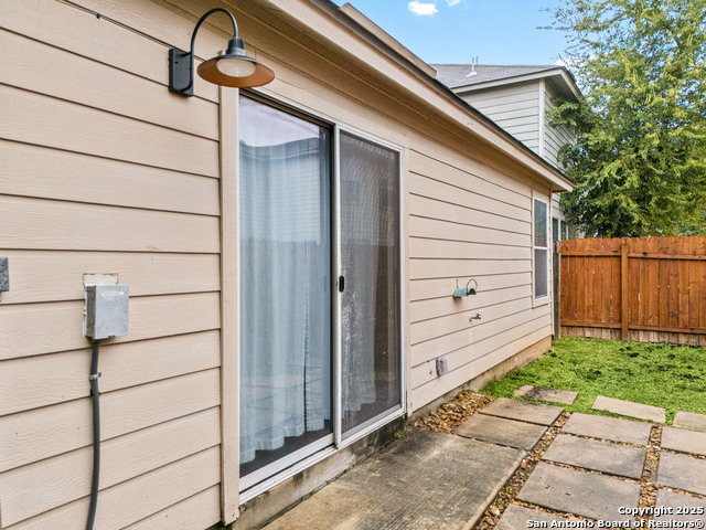 Image 20 of 25 For 134 Arrow Oaks