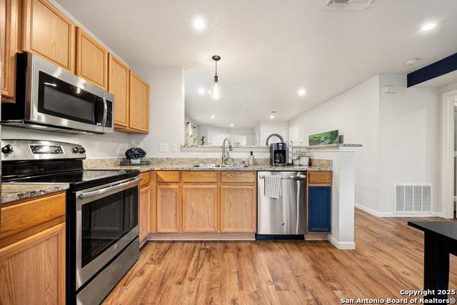 Image 9 of 25 For 134 Arrow Oaks