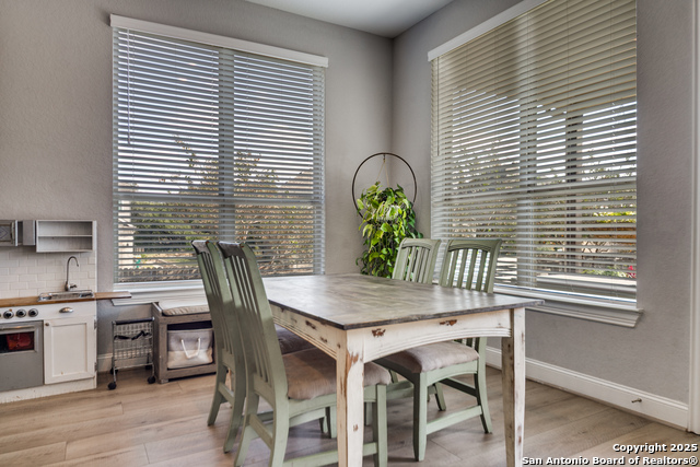 Image 15 of 35 For 121 Stablewood Ct