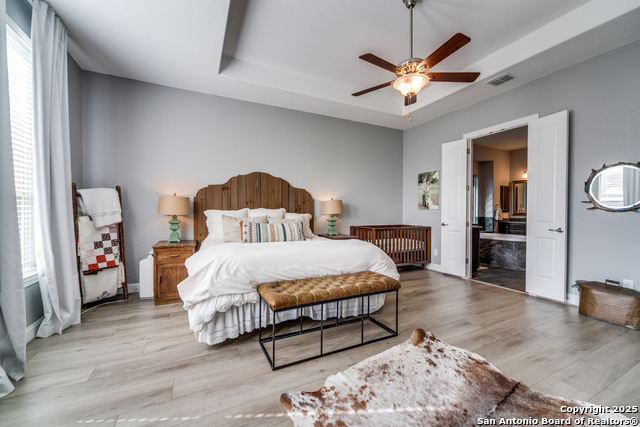 Image 17 of 35 For 121 Stablewood Ct