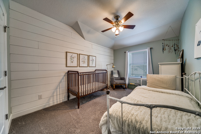 Image 24 of 35 For 121 Stablewood Ct