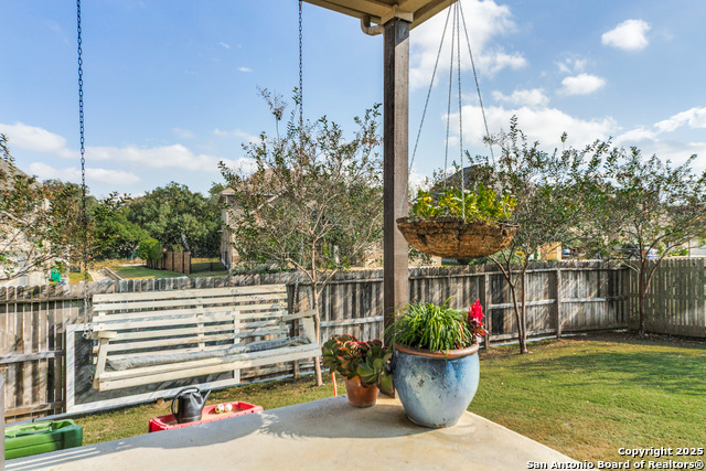 Image 33 of 35 For 121 Stablewood Ct