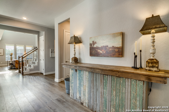 Image 4 of 35 For 121 Stablewood Ct