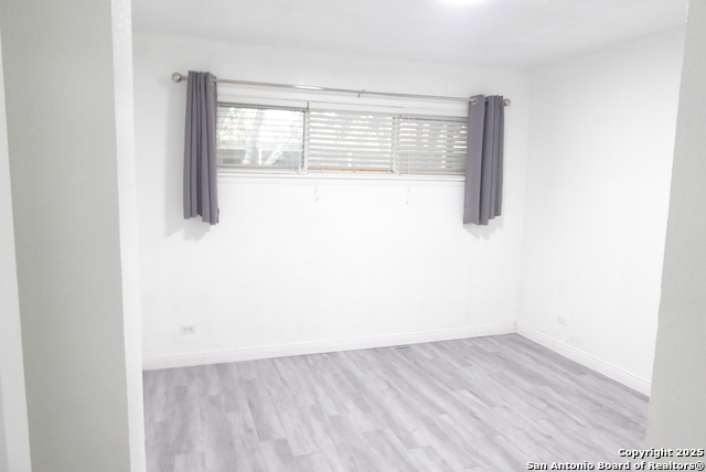 Image 15 of 17 For 255 Rampart E 211