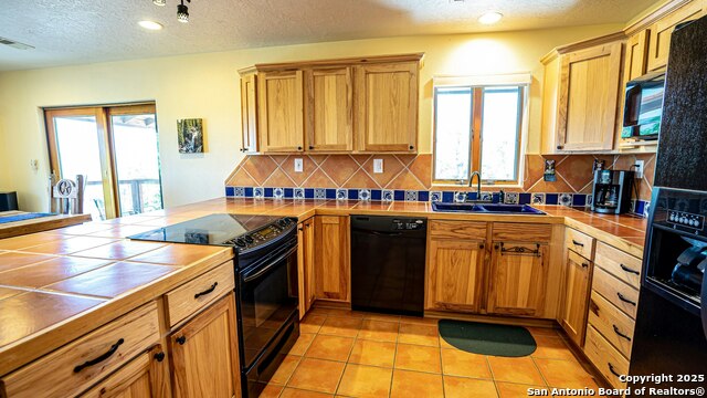 Image 8 of 24 For 1121 Brad Street