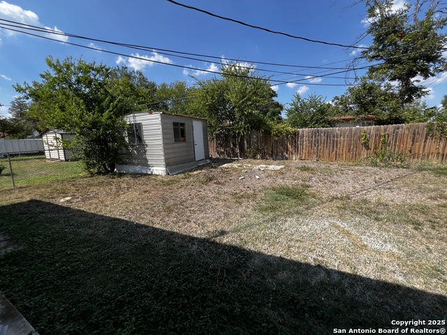 Image 15 of 23 For 507 Gilbert