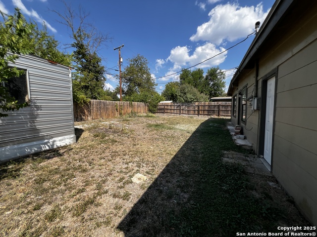 Image 17 of 23 For 507 Gilbert