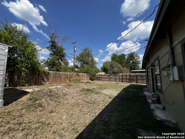 Image 18 of 23 For 507 Gilbert