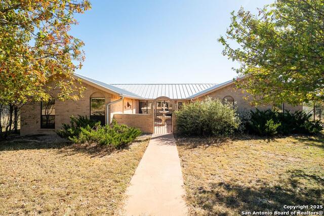 Details for 200 Roundabout Lane, Kerrville, TX 78028