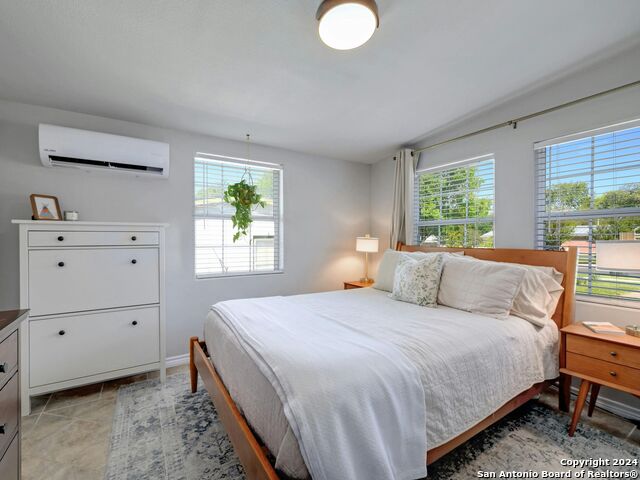 Listing photo id 11 for 354 Maplewood Lane