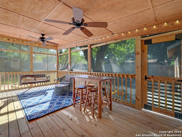 Listing photo id 16 for 354 Maplewood Lane