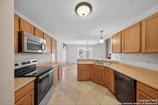 Image 11 of 24 For 13610 Forest Rock