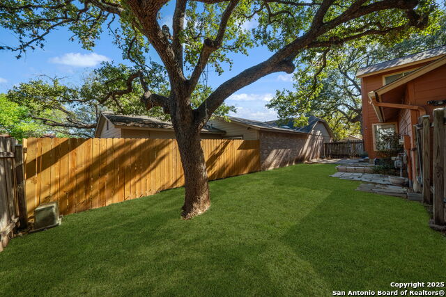 Image 23 of 24 For 13610 Forest Rock