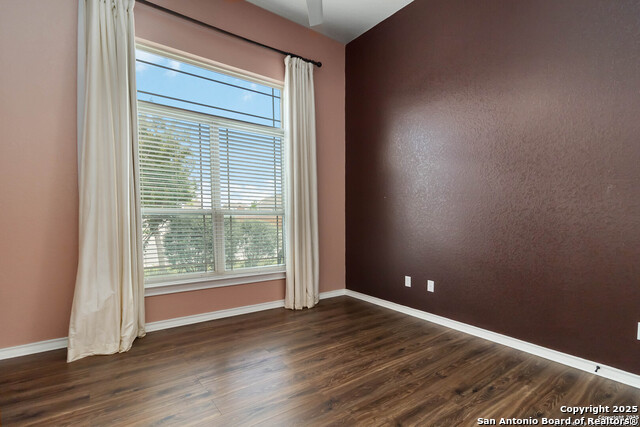 Listing photo id 10 for 8803 Shady Mountain