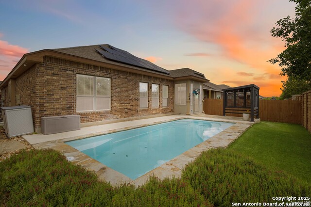 Listing photo id 15 for 8803 Shady Mountain