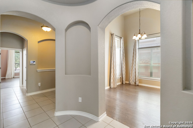 Listing photo id 2 for 8803 Shady Mountain