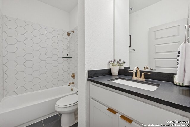 Image 23 of 31 For 1386 Lyme Park