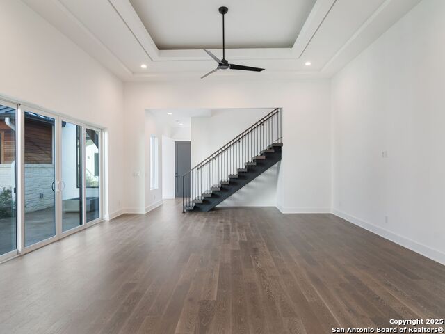 Image 10 of 47 For 35 Dominion Heights