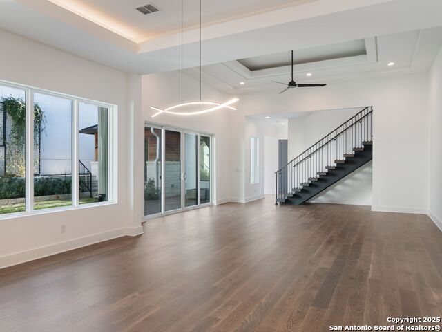 Image 11 of 47 For 35 Dominion Heights