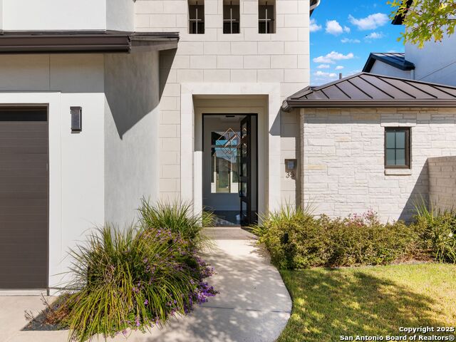 Image 2 of 47 For 35 Dominion Heights