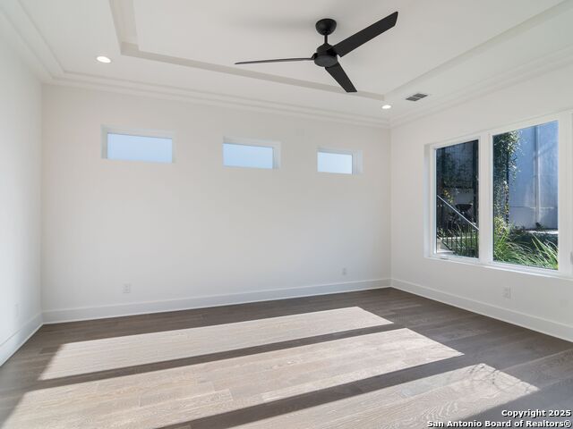 Image 20 of 47 For 35 Dominion Heights