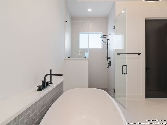 Image 25 of 47 For 35 Dominion Heights