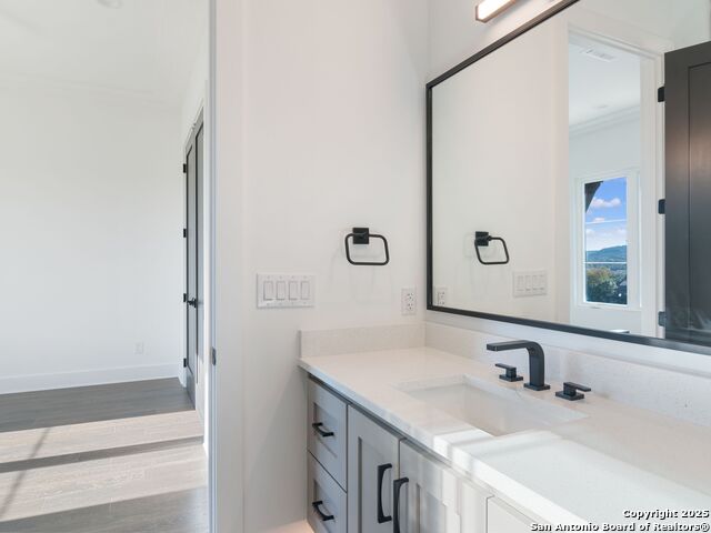 Image 28 of 47 For 35 Dominion Heights