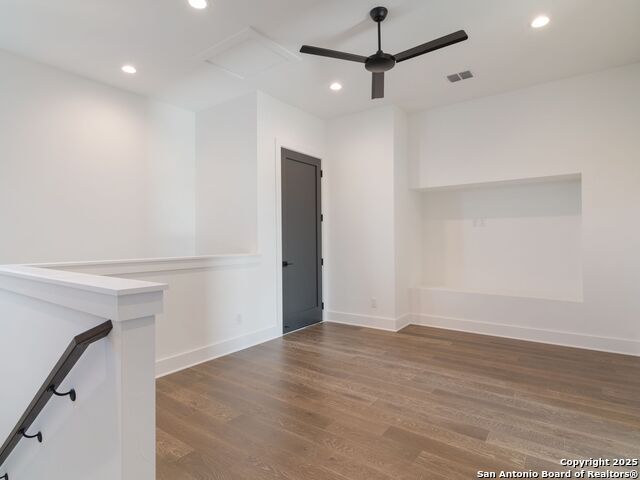 Image 34 of 47 For 35 Dominion Heights